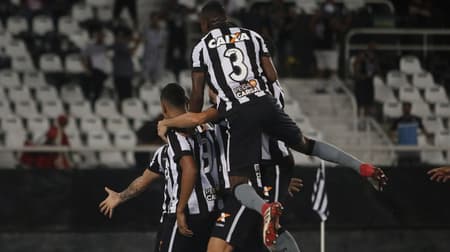 Vasco 2 x 3 Botafogo: as imagens do clássico