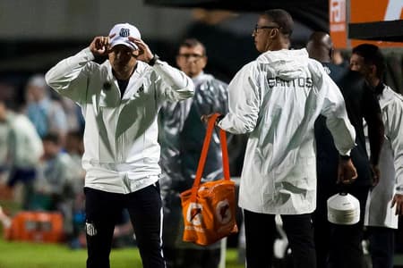 No Pacaembu, o Santos foi eliminado pelo Palmeiras, nos pênaltis, após vitória por 2 a 1 no tempo normal