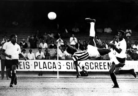 Pelé - Gol de bicicleta