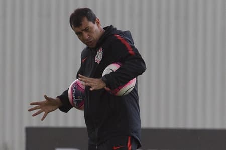 Fábio Carille ainda faz mudanças no Timão