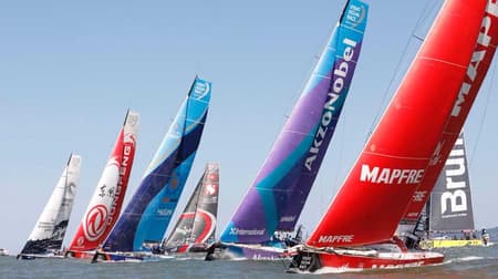 Barcos largaram em Itajaí rumo a Newport neste domingo