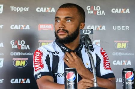 Samuel Xavier deixa o Atlético-MG e vai defender o Ceará
