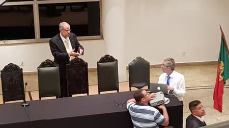 Reunião do Conselho Deliberativo do Vasco contou com a imprensa dentro apenas antes de começar. Veja galeria