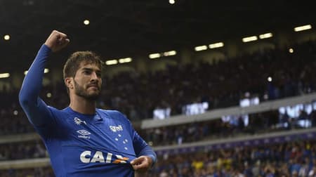 Cruzeiro derrota o Racing e termina na liderança do grupo&nbsp;