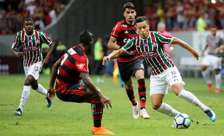 No primeiro turno, o Flamengo venceu o Fluminense por 2 a 0 em Brasília