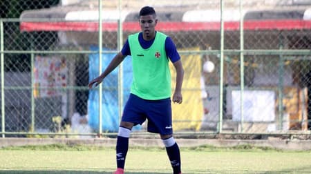 Zagueiro Allan revela ansiedade para estrear no sub-20 do Vasco. Confira a seguir a galeria especial do LANCE!