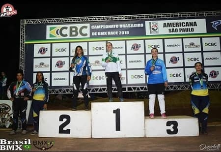 Brasil leva ouro no masculino e feminino no Pan-Americano de BMX