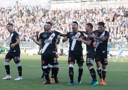 Confronto entre Vasco e LDU será inédito. Confira a seguir outras fotos na galeria especial do LANCE!