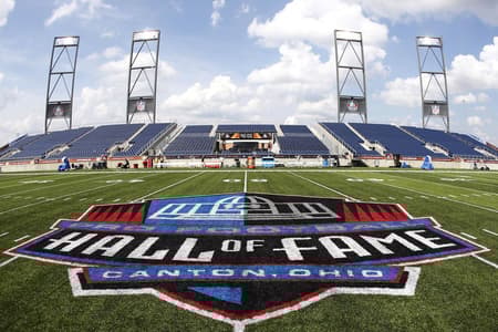 Tom Benson Hall of Fame Stadium em Canton, Ohio