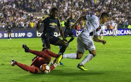 Confira a seguir a galeria especial do LANCE! com imagens do jogo entre Vasco e LDU nesta quinta-feira