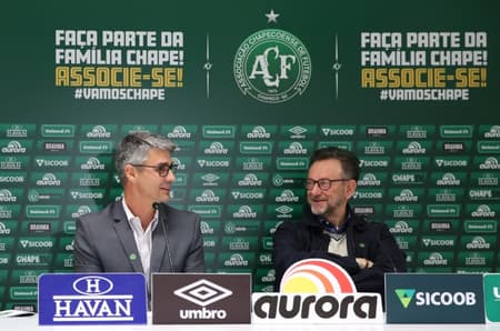 André Figueiredo é apresentado na Chapecoense