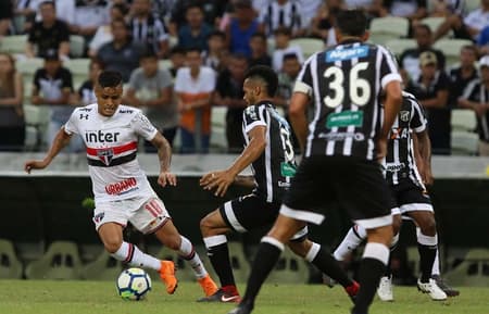 No primeiro turno do Brasileirão, o São Paulo ficou no empate sem gols com o Vozão