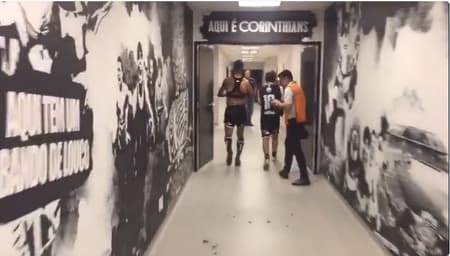 Valdivia e Barrios na Arena Corinthians