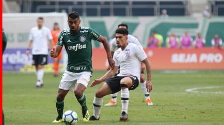 O Palmeiras derrotou o Corinthians por 1 a 0 neste domingo, no Allianz Parque. A equipe alvinegra teve uma boa atuação defensiva, mas novamente produziu pouco no ataque e não levou perigo ao Weverton durante os 90 minutos. Roger foi o destaque negativo, perdeu quase todas as jogadas que disputou e não concluiu um chute no gol palmeirense. Confira as notas: (por Vitor Chicarolli)