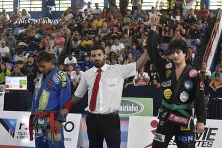 João Cosme derrotou Jhony Firmino em superluta do Rio Premium de Jiu-Jitsu (Foto Click Art'suave)