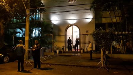Sede Náutica do Vasco recebe as reuniões do Deliberativo, poder responsável pela reforma do estatuto. Veja galeria L!