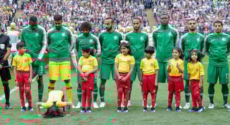 O histórico internacional da Arábia Saudita não é dos melhores: sua participação mais expressiva em Copas do Mundo foi na edição de 1994, quando chegou às oitavas. Em âmbito continental, os Falcões foram campeões da Copa da Ásia em três ocasiões (1984, 1988 e 1996), e&nbsp; vices em outras três (1992, 2000 e 2007). O grande destaque provavelmente é o segundo lugar na Copa das Confederações, em 1992, quando foi derrotado na final para a Argentina. Apesar dos números não serem animadores, a seleção saudita, que será adversária do Brasil na próxima sexta-feira, conta com bons jogadores e o L! fala sobre as qualidades de cada um.