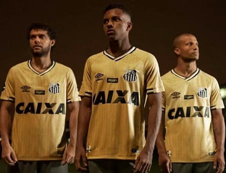 Uniforme dourado do Santos