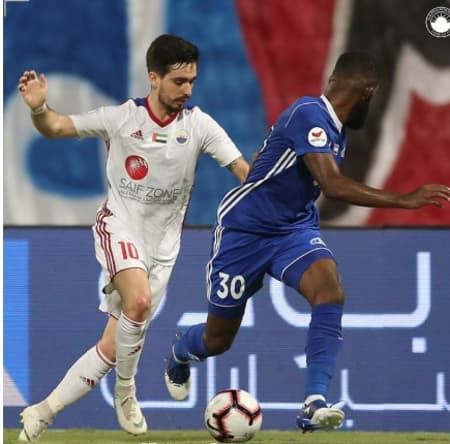 Igor Coronado em ação pelo Al Sharjah