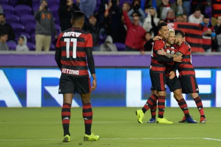 Uribe, Diego Vitinho e Pará - Flamengo x Ajax