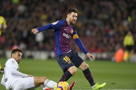Coquelin e Messi - Barcelona x Valencia