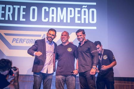 Palestra de Minitouro em Curitiba contou com a participação de Wanderlei Silva (Foto: Divulgação)