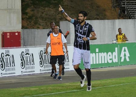 Loco Abreu primeiro gol no Rio Branco