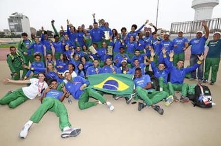 Grupo comemora título sul-americano para o Brasil em Lima