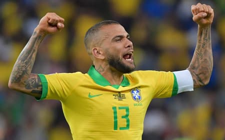 Brasil x Peru - Daniel Alves
