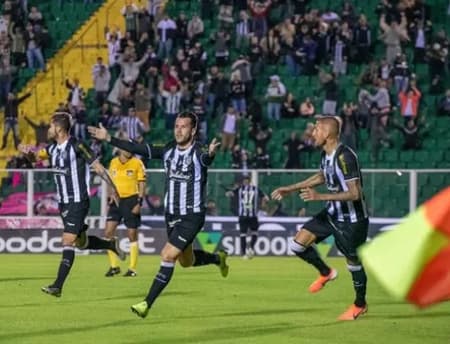 Figueirense x CRB