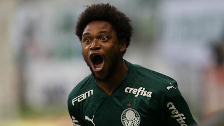Luiz Adriano - Palmeiras x Corinthians