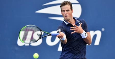 Pospisil em duelo contra com compatriota Milos Raonic
