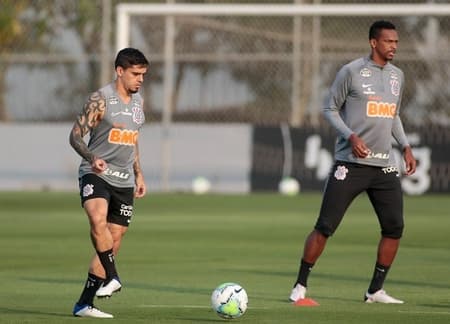 Fagner e Jô - Treino Corinthians