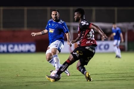 Giovanni Piccolomo fez sua estreia, agradou Felipão e pode ter mais chances no meio de campo celeste