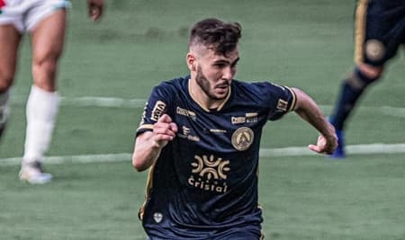 Albano, da Aparecidense GO