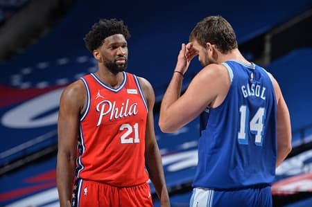 Joel Embiid e Marc Gasol