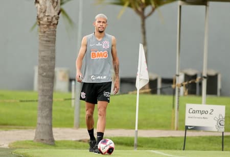 João Victor foi reintegrado no Corinthians