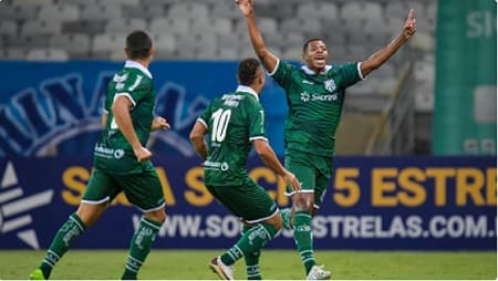 Amarildo foi o nome do jogo ao marcar o gol que deu a vitória para a Caldense