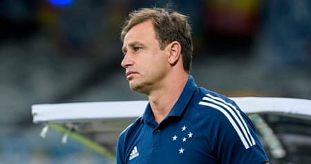 Felipe conceição ainda não sabe o que é vencer pelo Cruzeiro