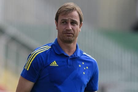 Felipe Conceição elogiou a atuação do time e viu nova evolução da equipe