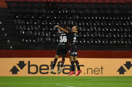 Newell's Old Boys x Palestino