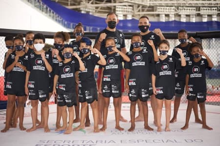 O projeto "Luta: Escola da Vida" é uma parceria entre a Secretaria Municipal de Esportes e o Instituto Irmãos Nogueira