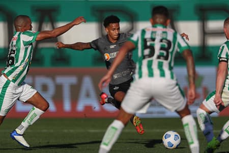 Ao superar o Juventude, fora de casa, o Galo conquistou seu 24º ponto consecutivo no Brasileirão