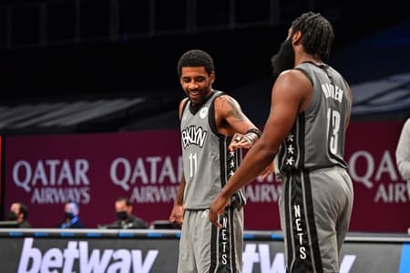 James Harden e Kyrie Irving