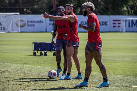 Isla e Gabigol