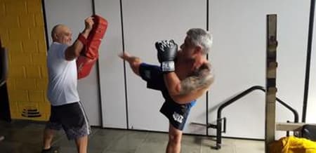 Ex-atletas de 51 anos retomam suas carreiras no kickboxing (Foto: Divulgação)