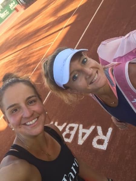 Ingrid Martins e Emily Smith
