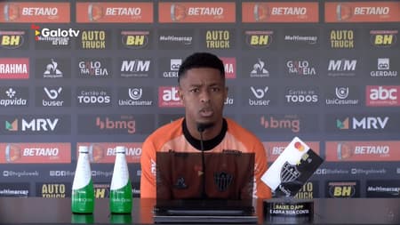 Jogador concedeu entrevista coletiva nesta terça-feira (14)