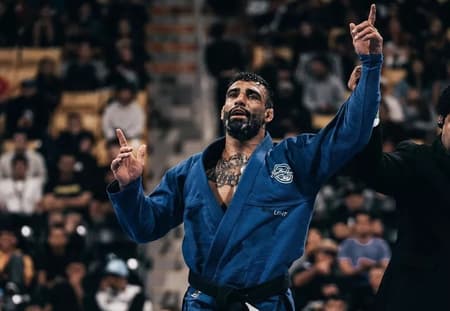Leandro Lo