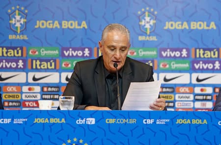 Tite em coletiva da Seleção
